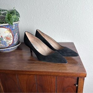 Vintage 90s Manolo Blahnik black suede look pointed toe short kitten heels